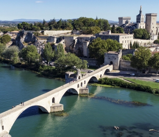 Lubéron, Vaucluse, Provence… et Avignon l’emblématique !