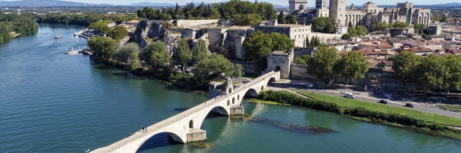 Lubéron, Vaucluse, Provence… et Avignon l’emblématique !